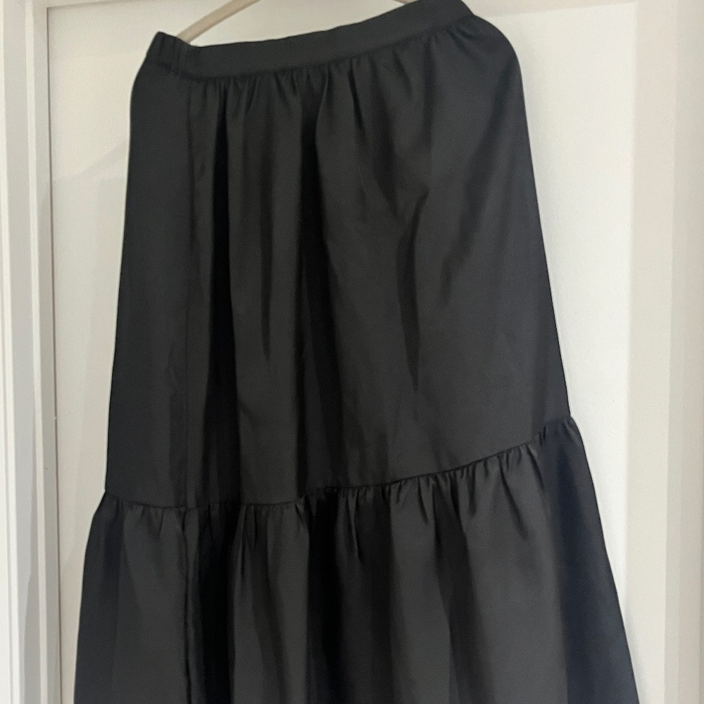 Midi Banana Republic Factory black skirt
